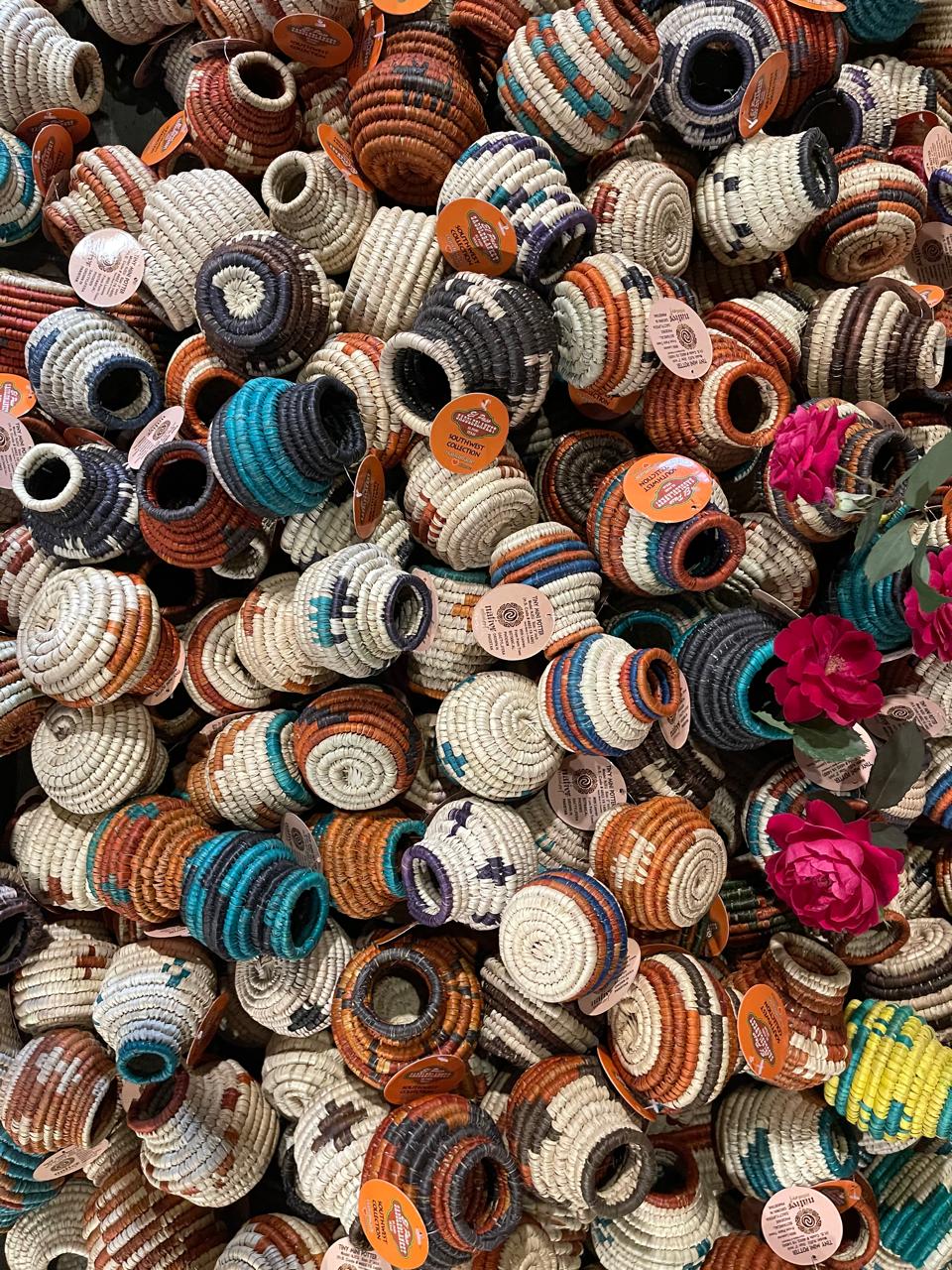 HAND WOVEN MINIATURE-POTTER BASKETS (NJEU)